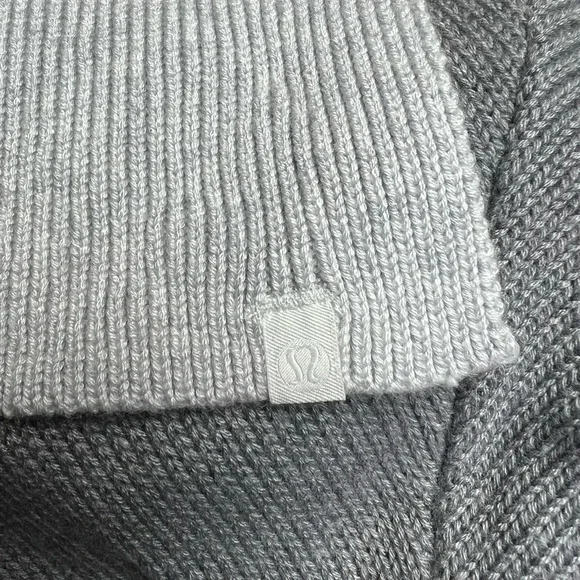 LULULEMON Womens Opened Up Hooded Poncho Size S/M Gray Color Block Tunic Sweater - Picture 8 of 8